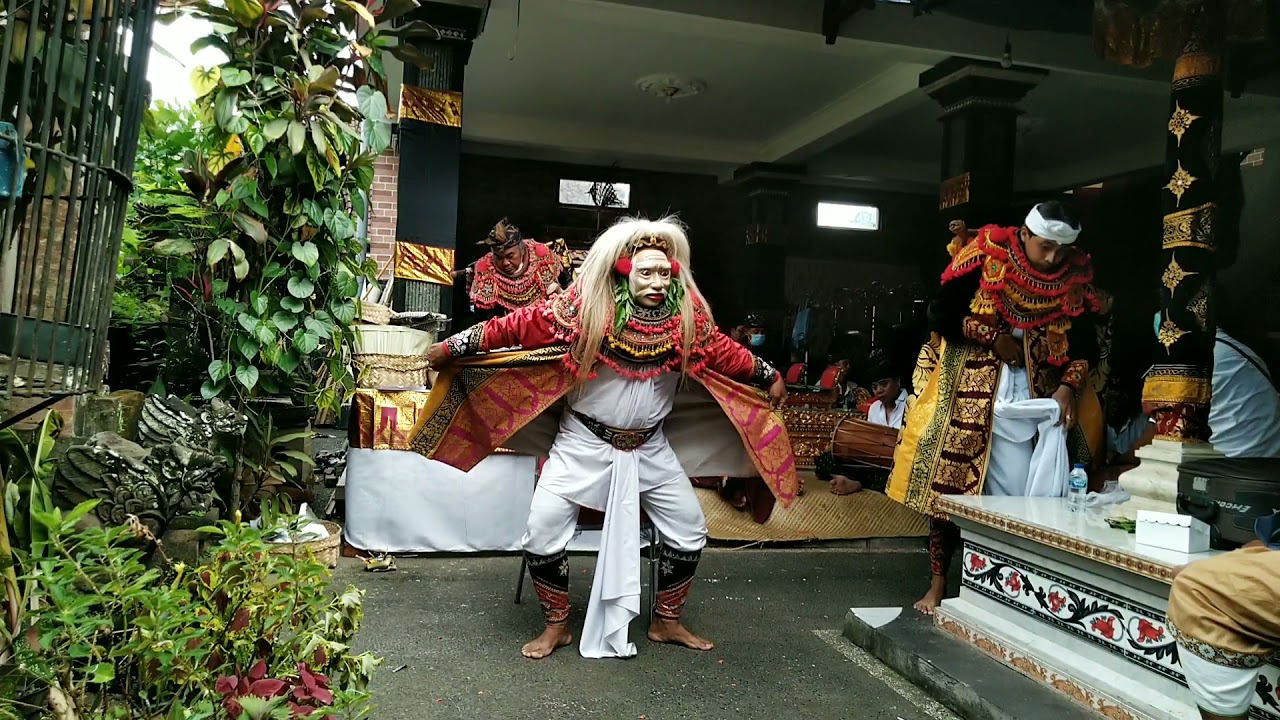 Topeng wali Pelebon ring Puri Kaleran Peliatan (Paktut Kodi, Kodo Guwang, Kodo Batuyang cs)