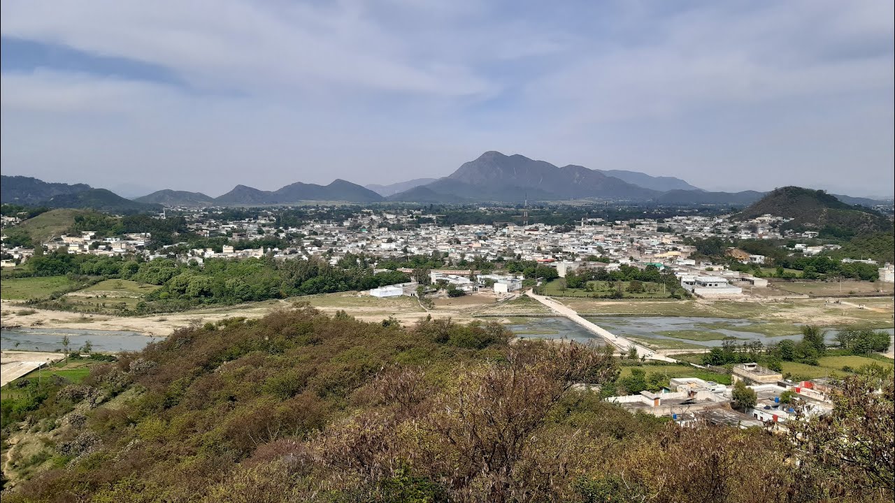Maini, District Swabi