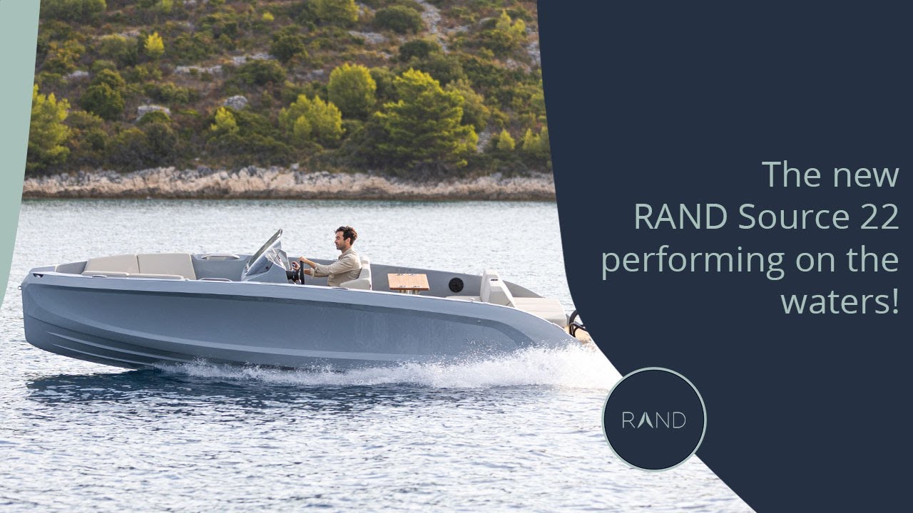 The new RAND Source 22 performing on the waters with a Mercury 200HP outboard!