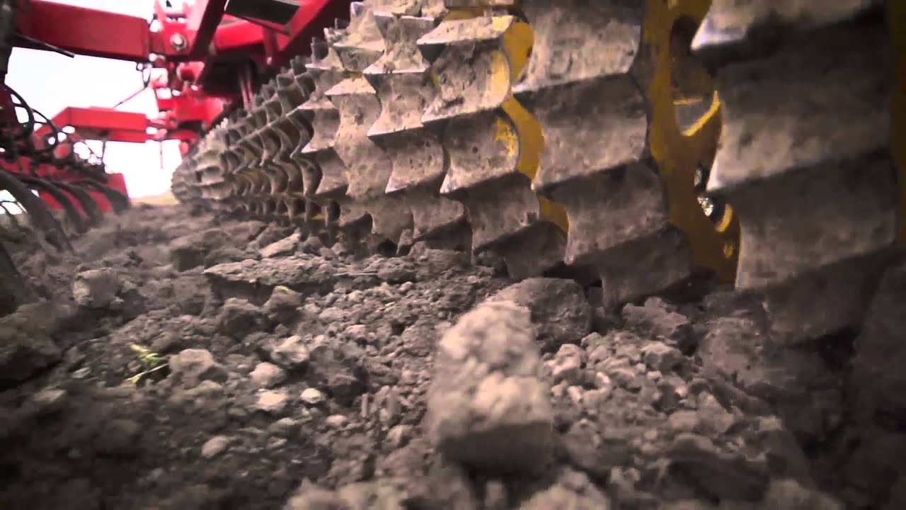Güttler Frontpacker Avant SX 610-56 U m.Zinkenvorsatz 6m im Einsatz mit Claas, Fendt und McCormick