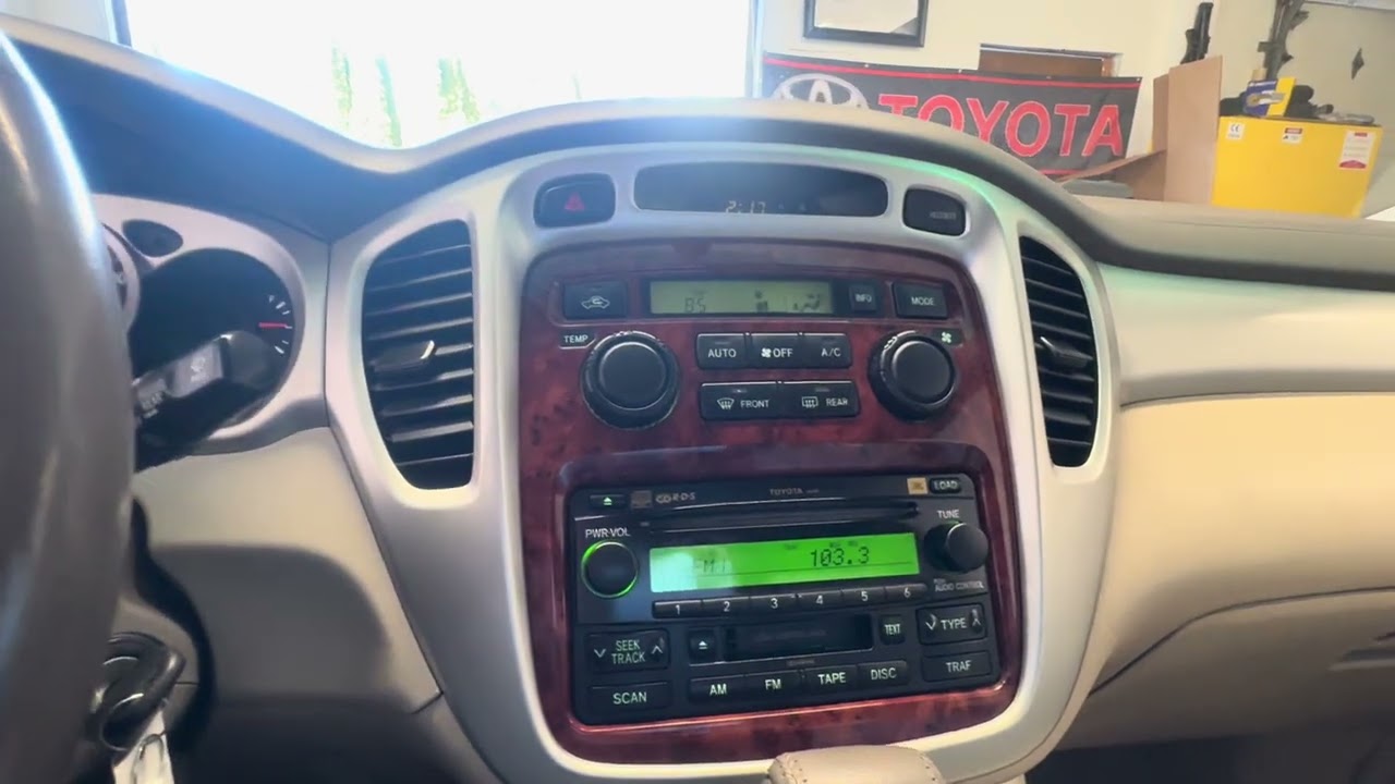 2005 Toyota Highlander Limited AWD 1 Owner, perfect maintenance! 154K Miles, ￼￼