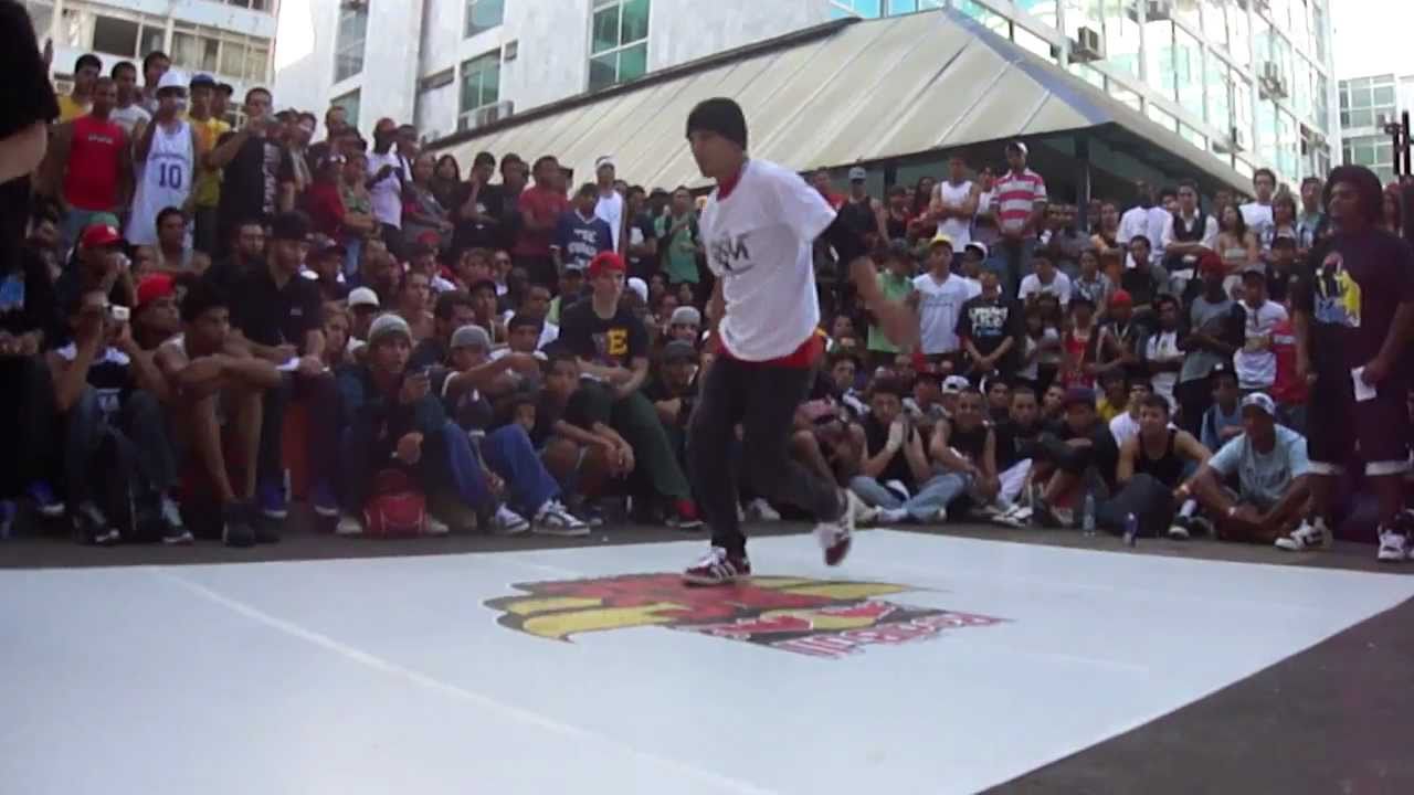 Red Bull BC One Chyper  centro-oeste 2011 - Daniel QDM vs Ciclone Family Flava