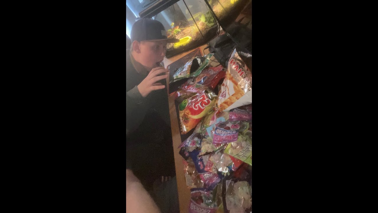 Smakstester Amerikansk og nord-koreansk godteri!!