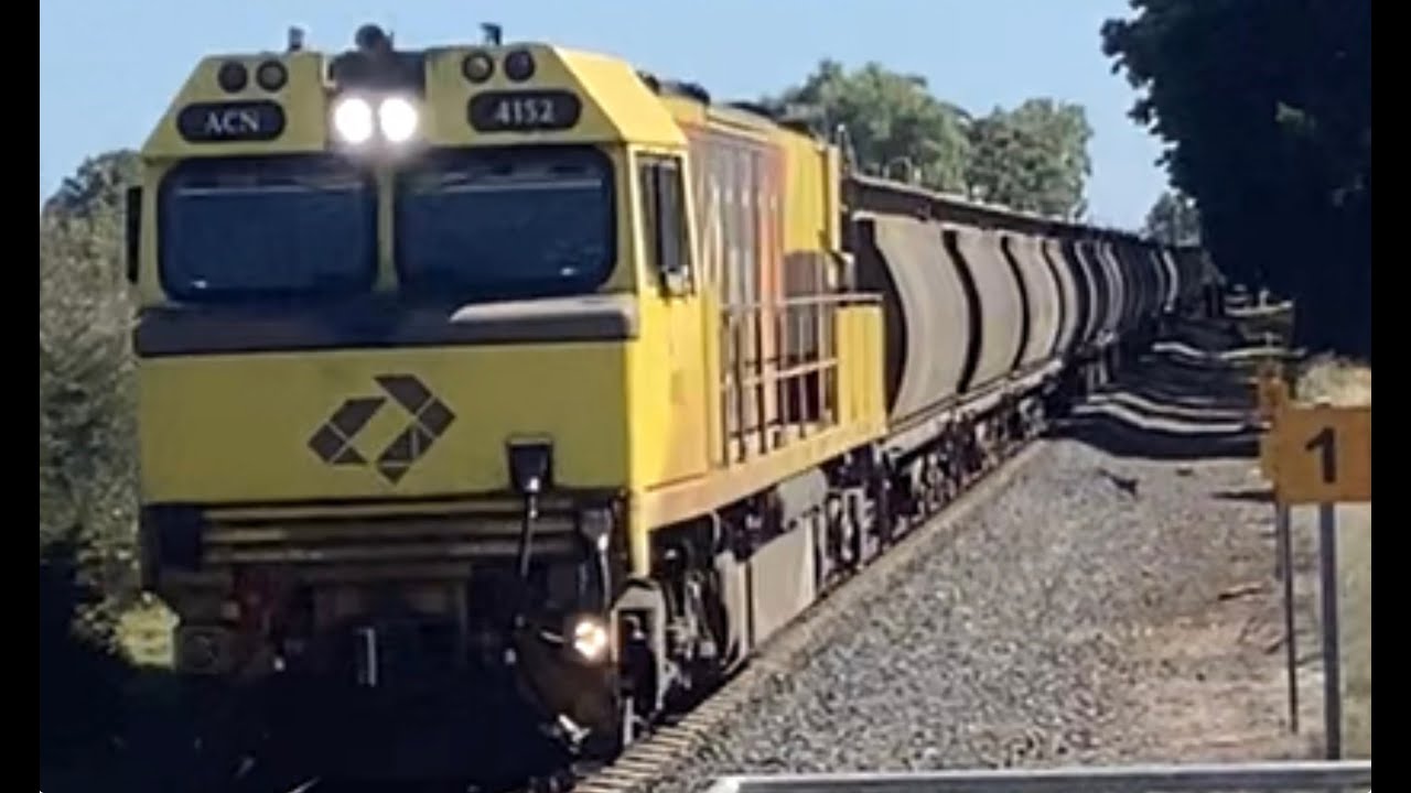 Western Australian trains 4 trains at Brunswick Junction
