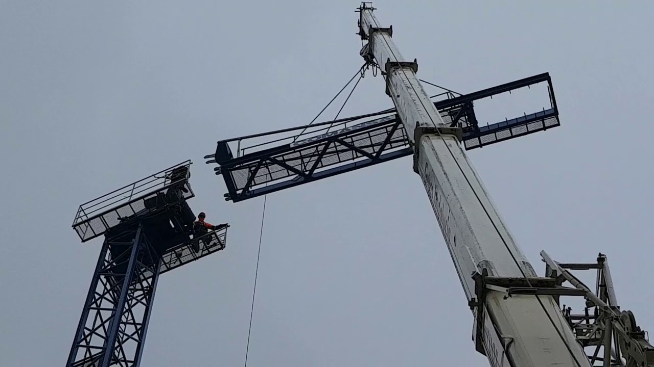 Liebherr ltm 1050/1 gruas andalucia montaje de grua torre comansa 5lc4010 elevagruas torre