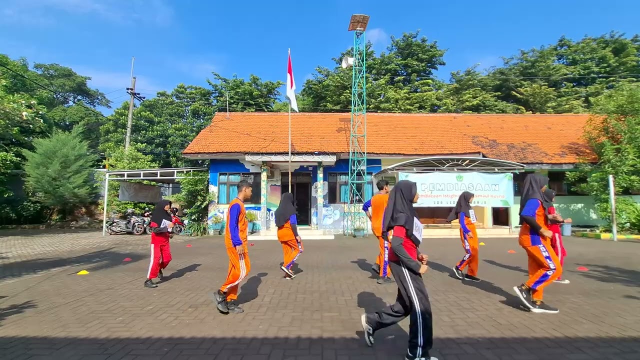 Senam Kelas 6B Kelompok 1
