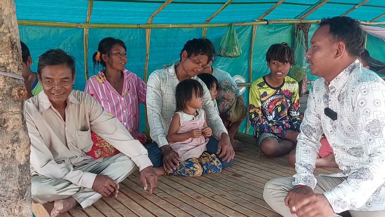 ក្រុមការងាភ័យអ្វីម៉្លេះពេលពូទូចលេងសើច