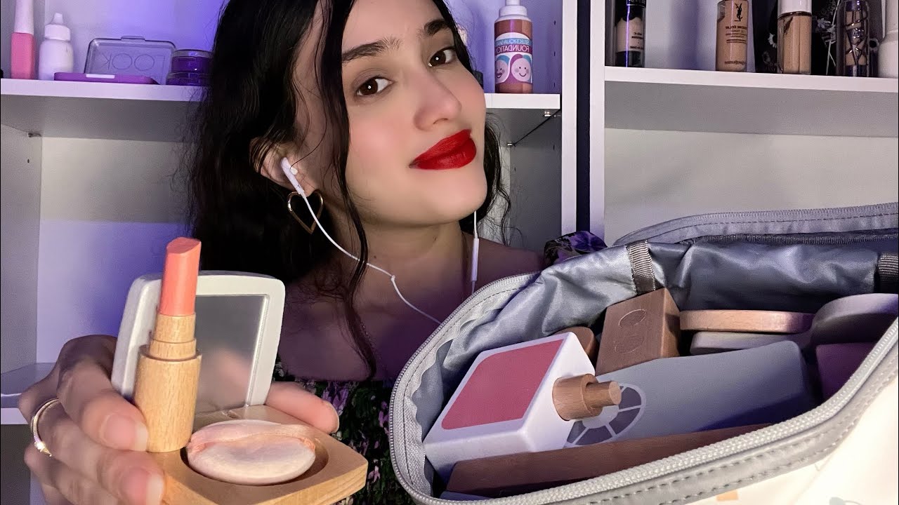ASMR - ROLE-PLAY TE ARREGLO CON COSMÉTICOS DE MADERA PARA LA FIESTA DE GRADUACIÓN
