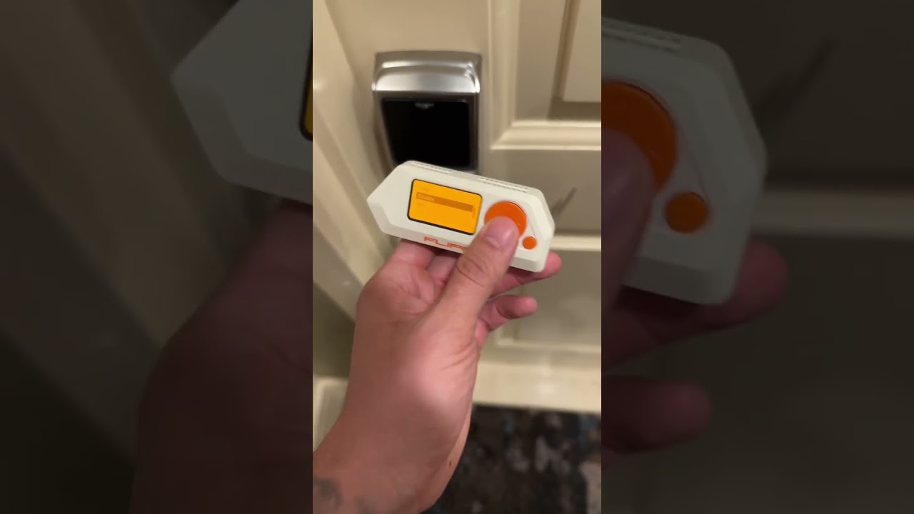 Flipper Zero: Hotel Key 🔑 #shorts