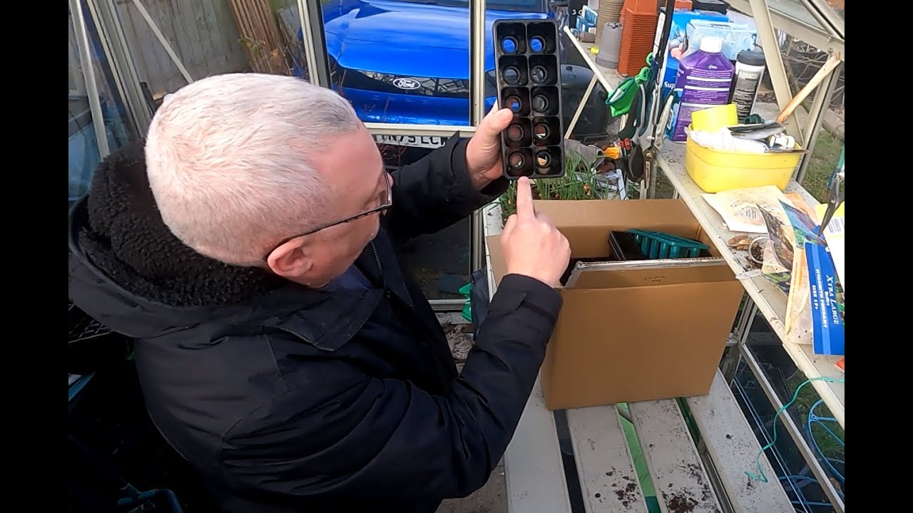Green House Sort Out And A Look at Charles Dowding & Huw Richards Solid Trays