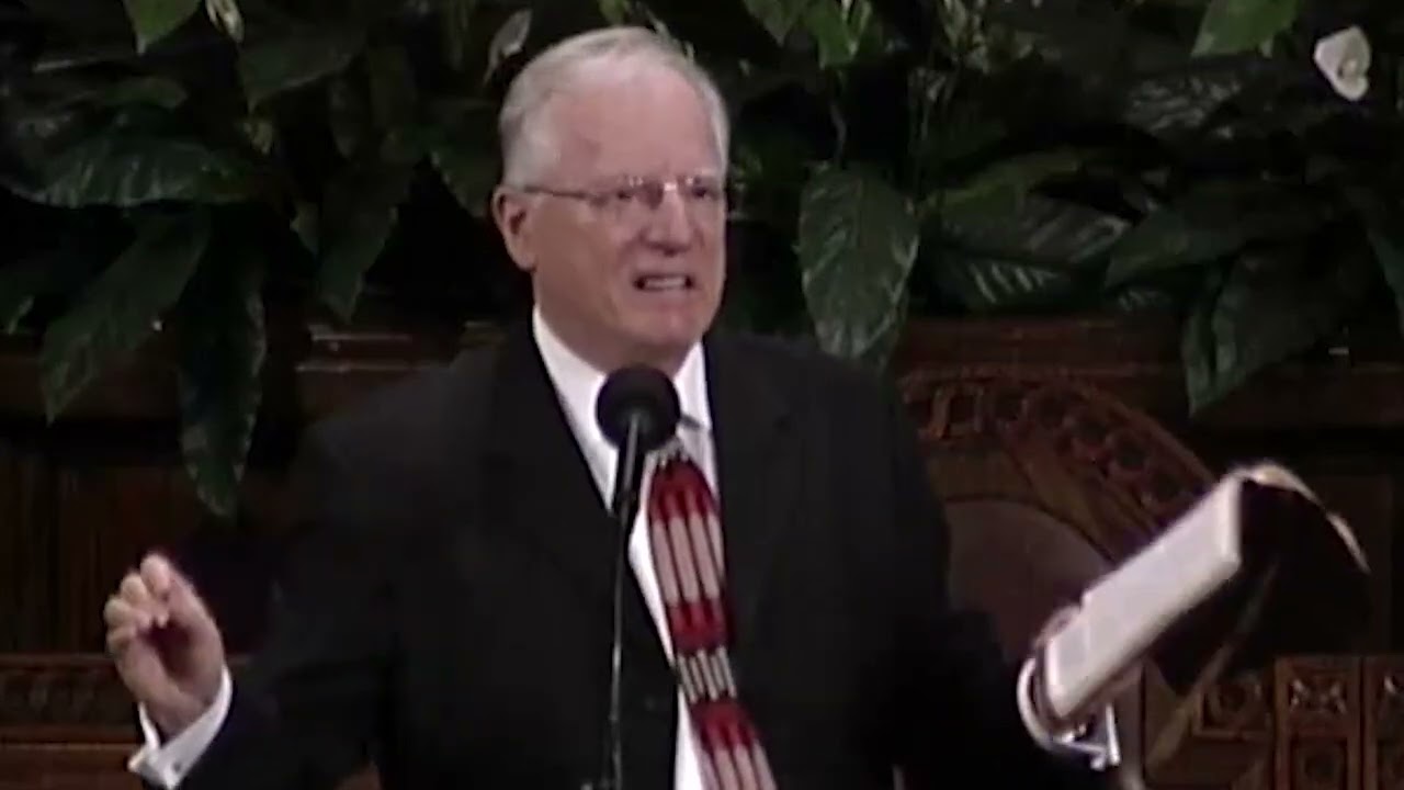 The Gift Of Service | When The Spirit Has His Way #9 | Pastor Lutzer
