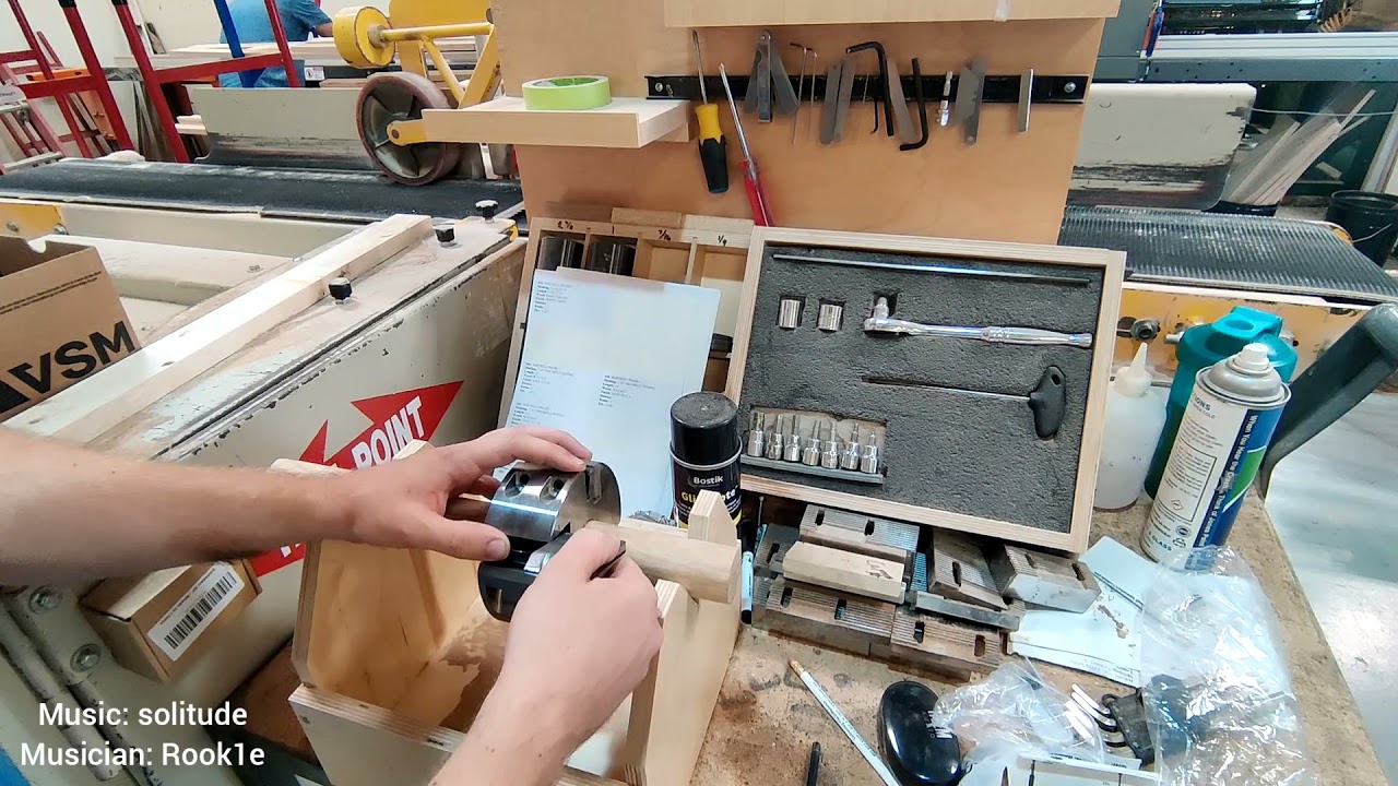 Blade Change on moulder head