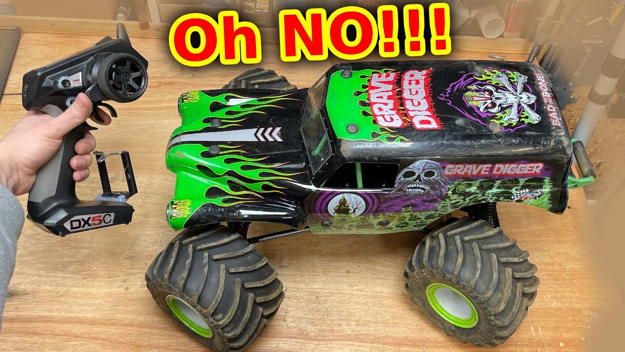 Grave Digger RC Monster Truck has a problem