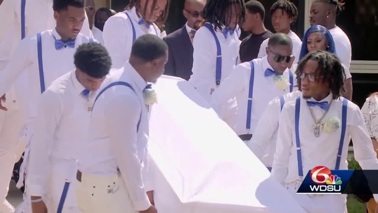 Hundreds of people honor the loss of Bogalusa rapper JayDaYoungan on Sunday