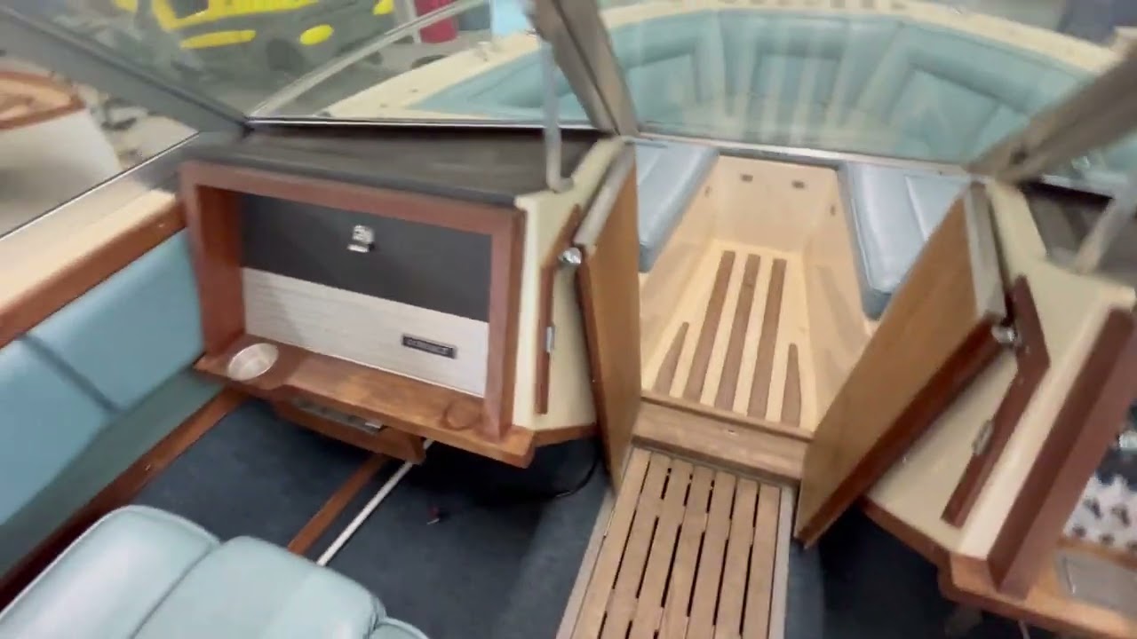 1981 Cobalt Walkthrough - Barn find mint 80's classic boat!