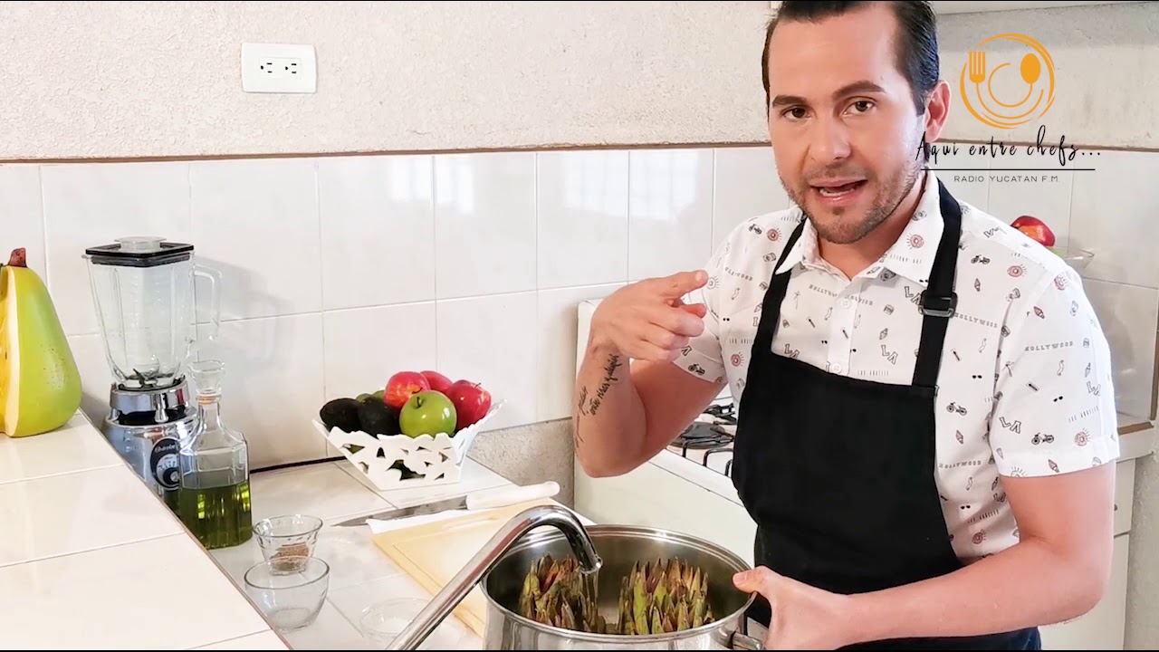 Alcachofas al vapor con salsa de queso, la receta mas práctica