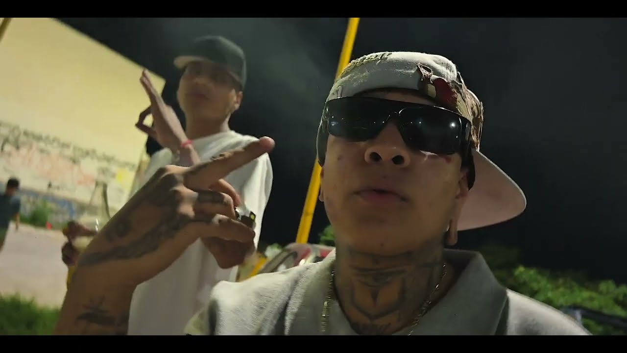 Controlando La Zona - Flokings Ft Gabser - Smock  (Video Oficial) @LaSantaBeats  