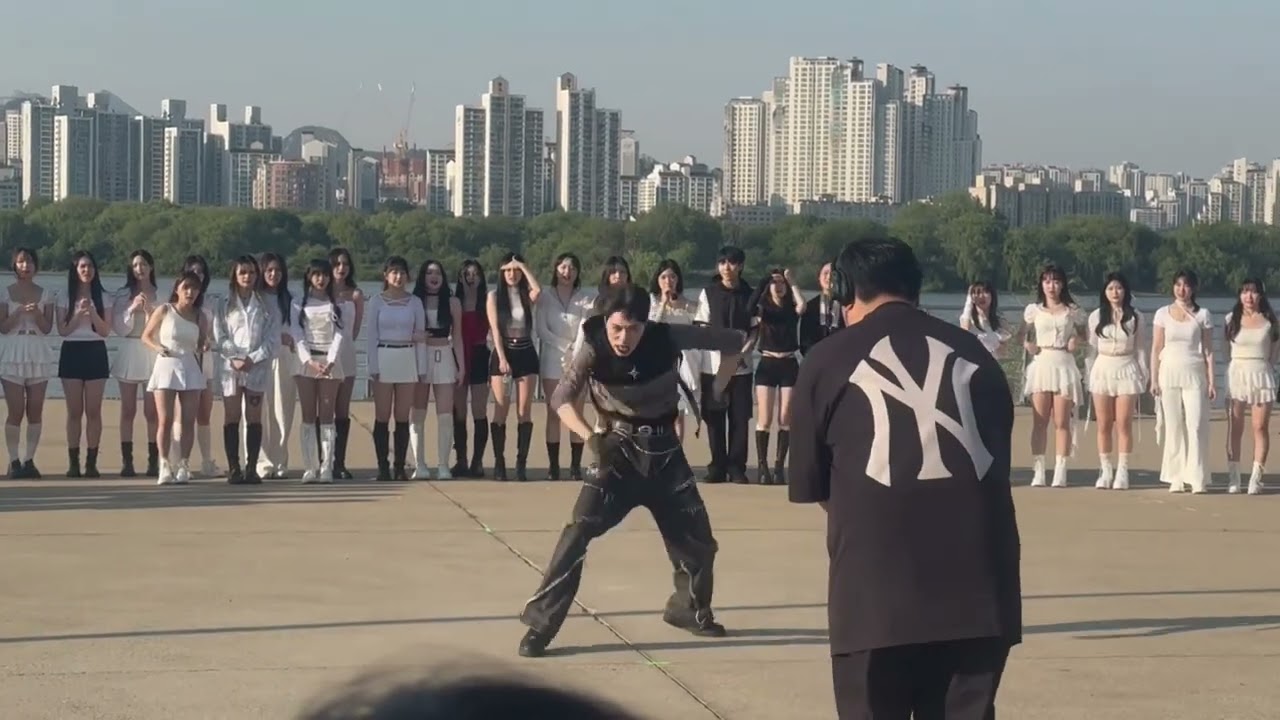 PRE-BXXCH RED CREW CL MEDLEY (나쁜 기집애/SPICY/Doctor Pepper/멘붕) 4X4 STUDIO BUSKING