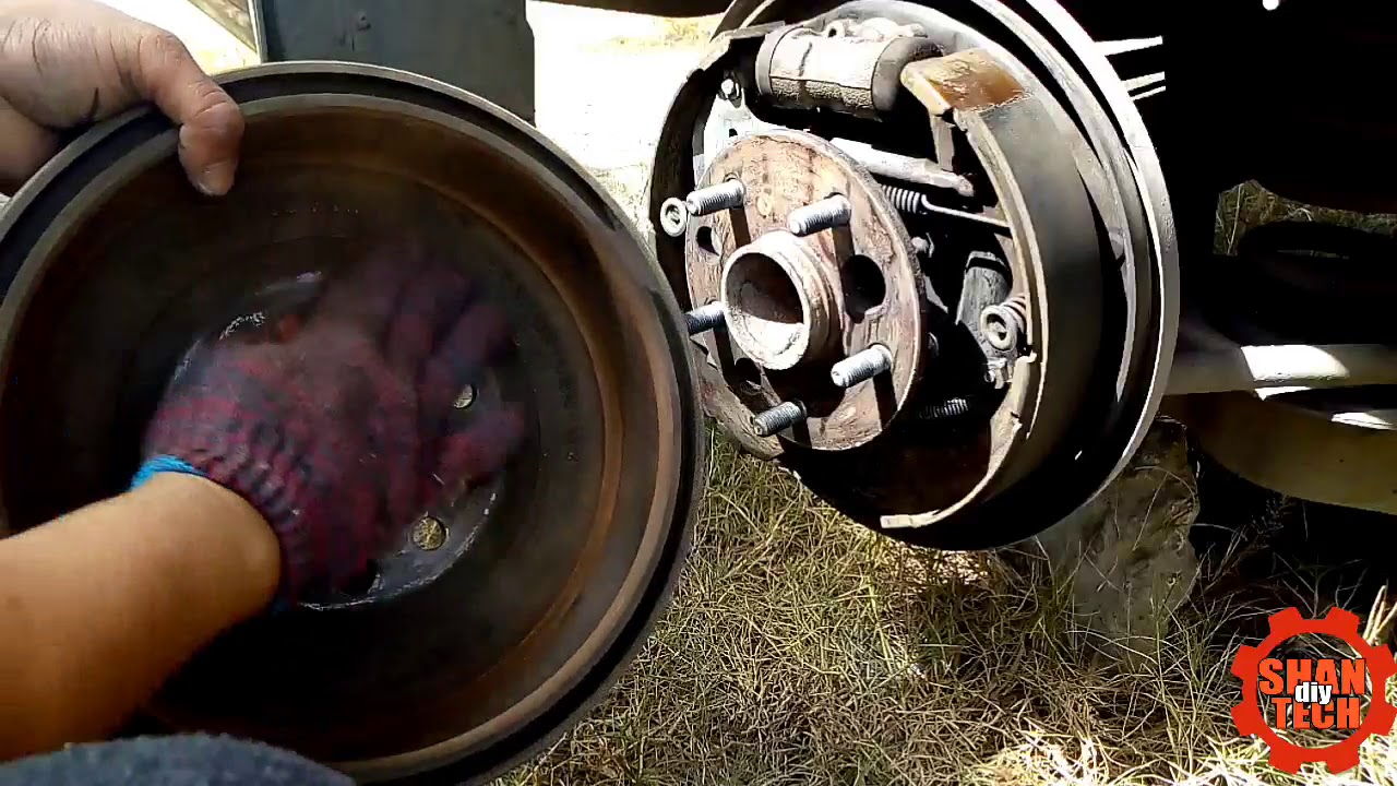Brake drum cleaning and brake adjust(Toyota Vehicle)