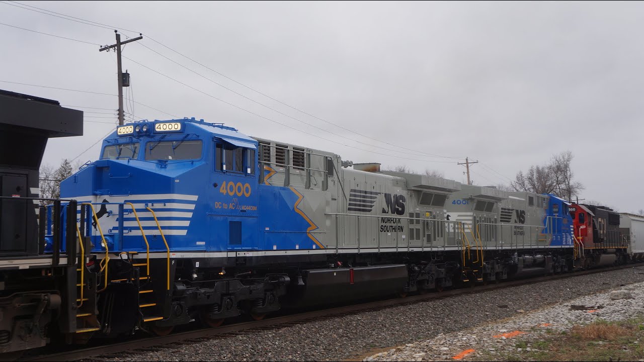 First video of 2016, NS Heritage Units, AC44C6M, Massive Power Move and More Around Columbus, OH
