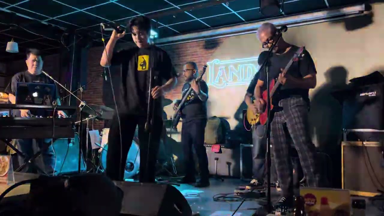 3 Stars and a Sun - By Francis M. (Hardware Syndrome Live)