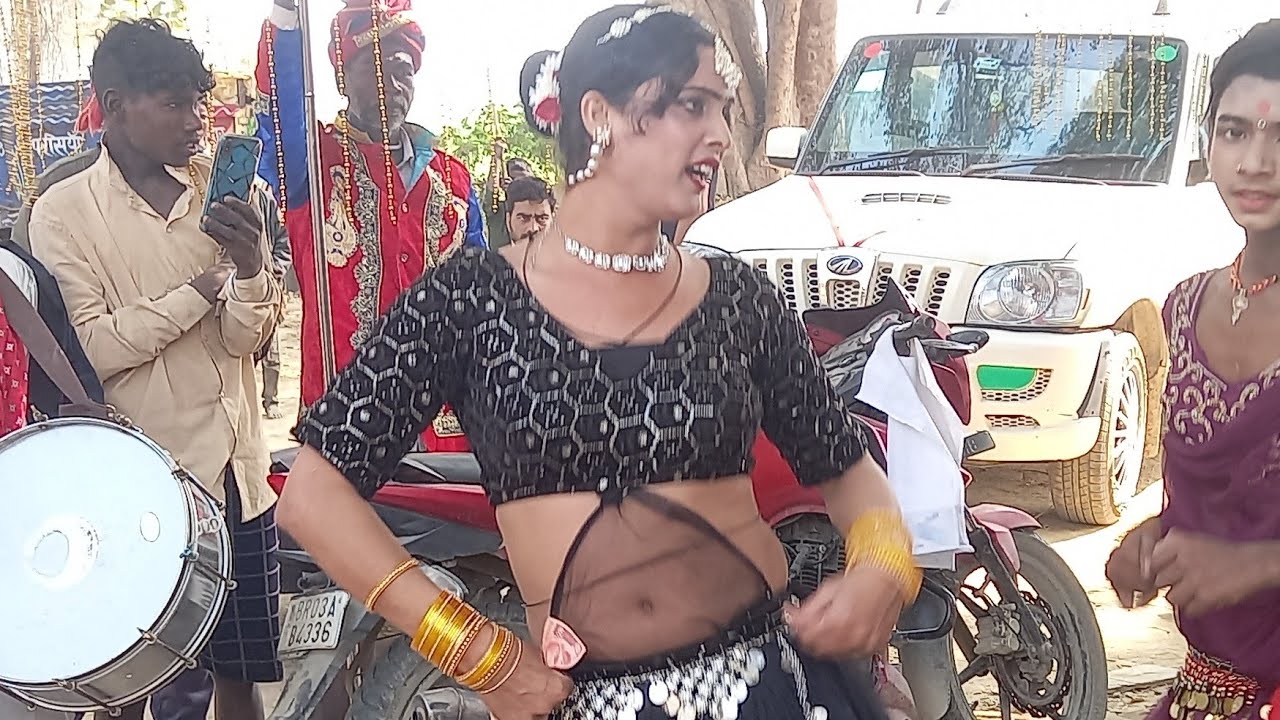 देहाती बैंड बजा सुंदर डांसर के साथ #bhojpuri #band baja bihar