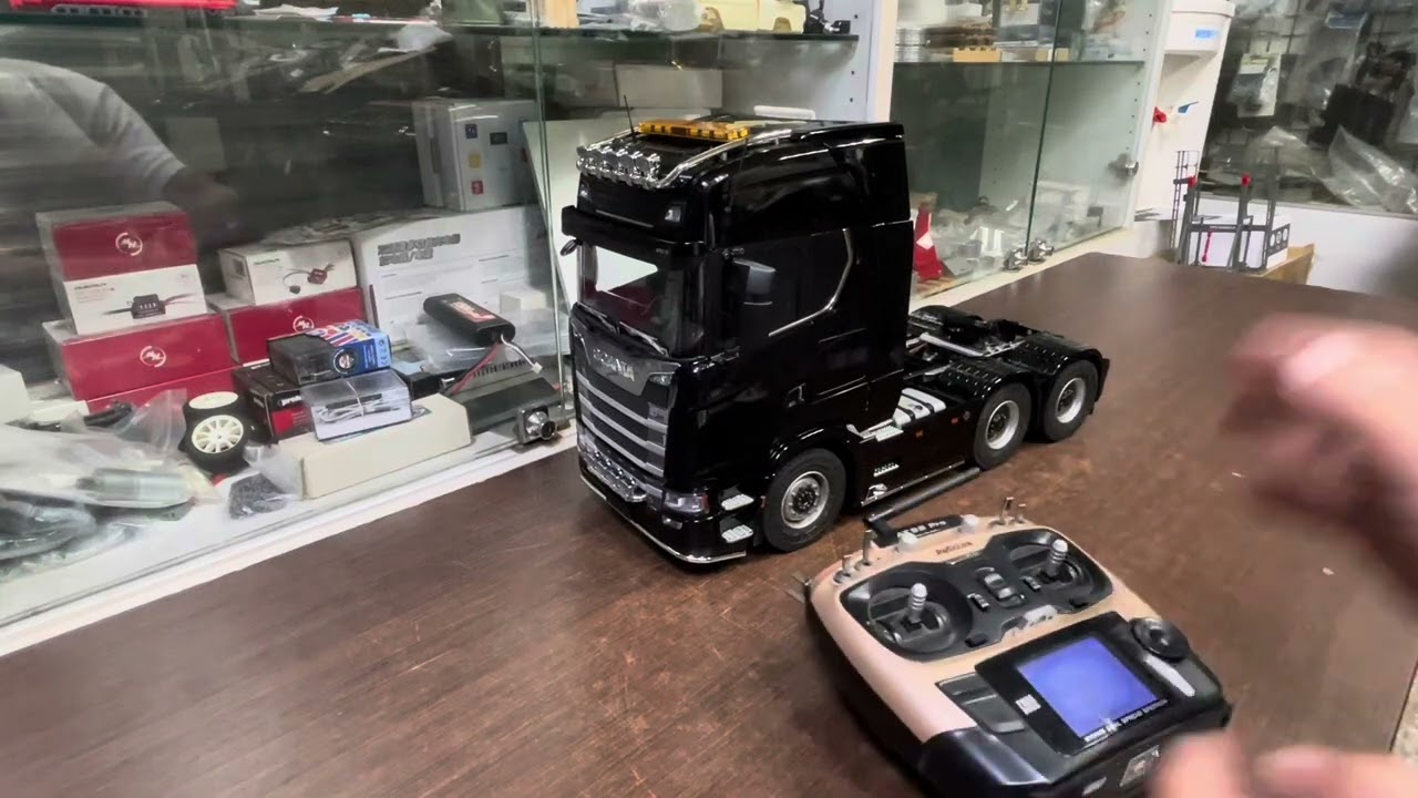 RC 1/14 SCANIA 770S 試車
