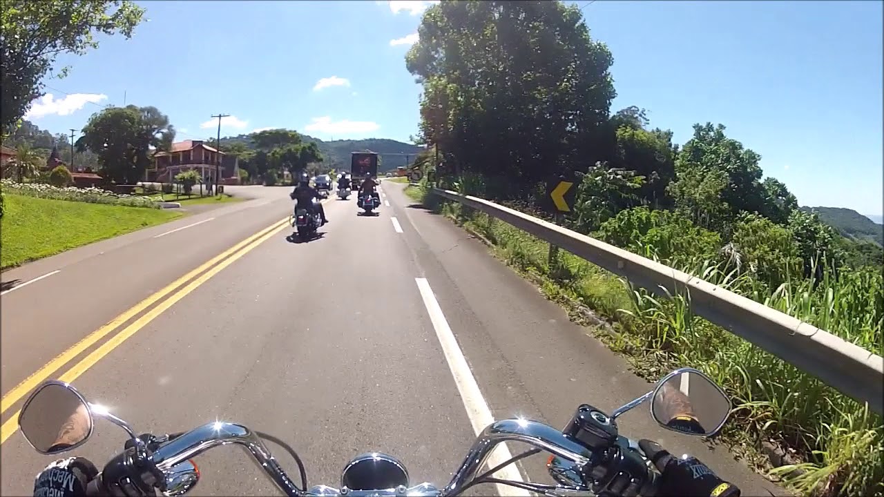 Dicas de pilotagem - moto custom - Grupo