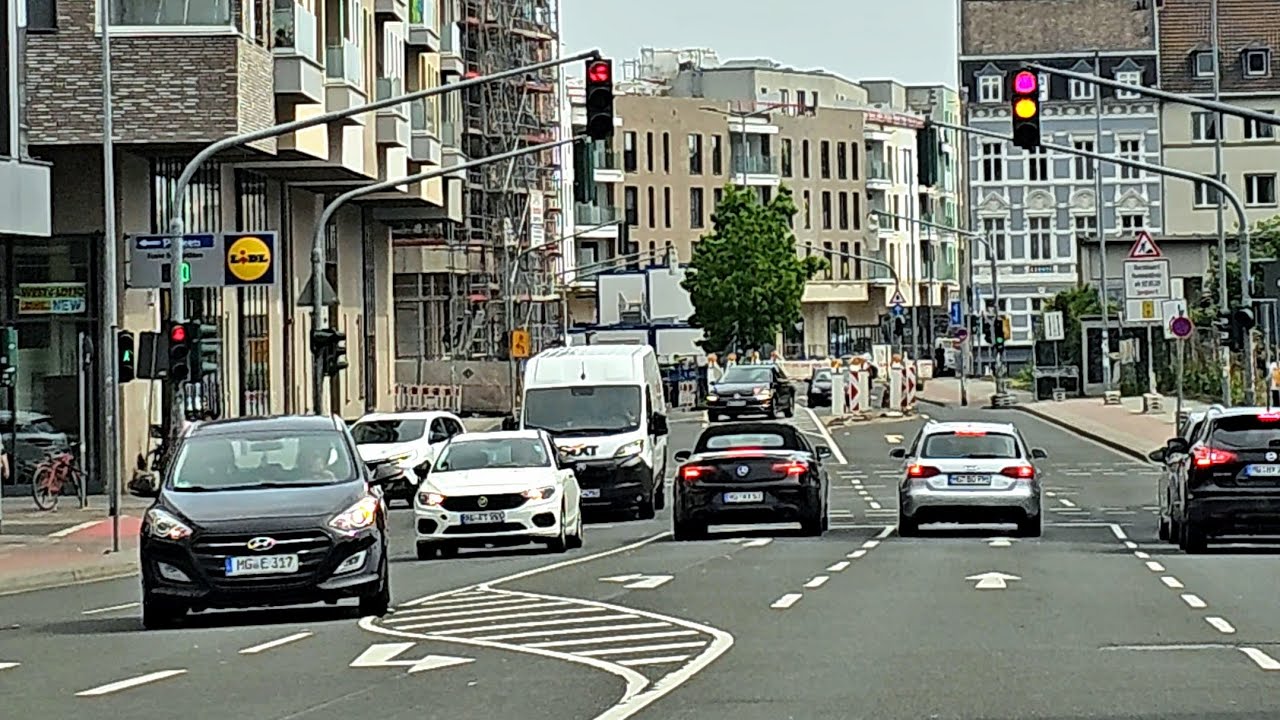 City Drive Mönchengladbach Germany 4K . Fahrt durch M'gladbach 🚗 | Fließender Verkehr in einer Stadt