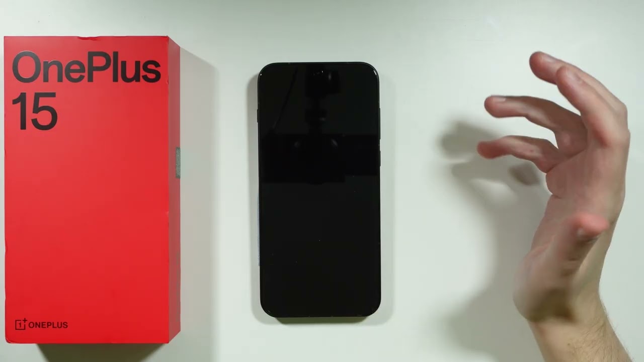 Имеет ли OnePlus 15 OLED-экран?