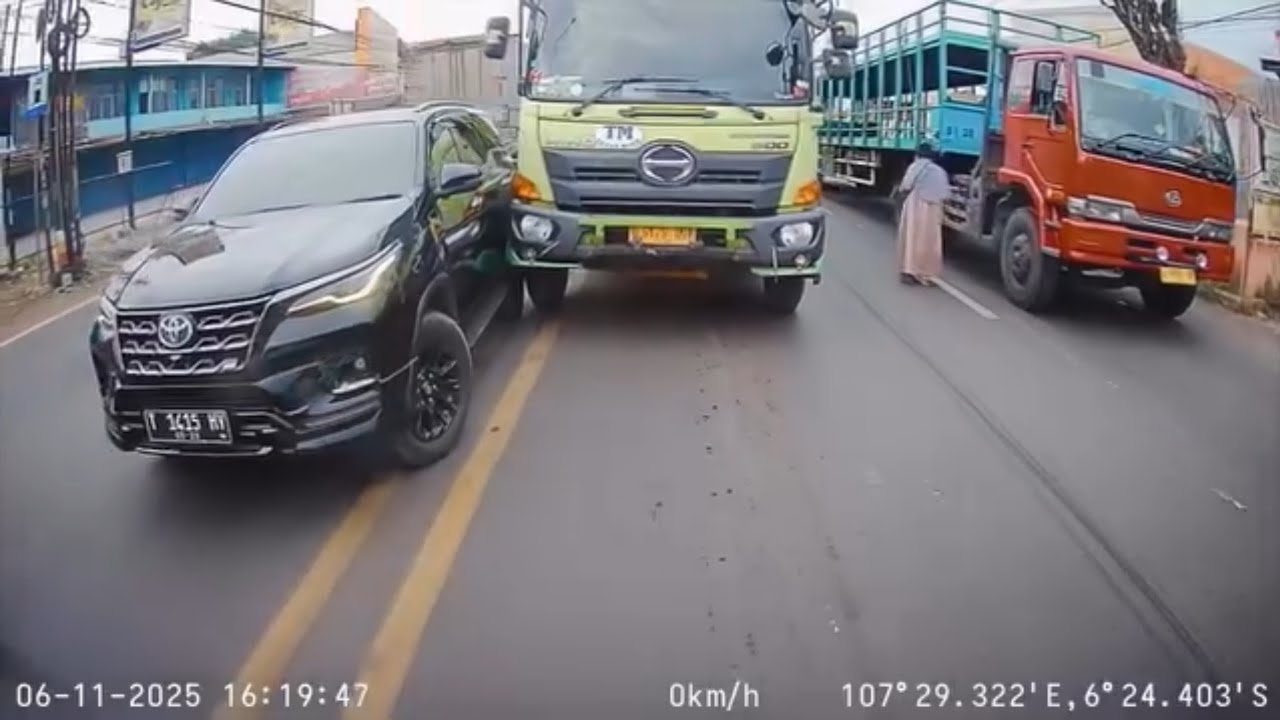 Dash Cam Owners Indonesia #876 November 2025
