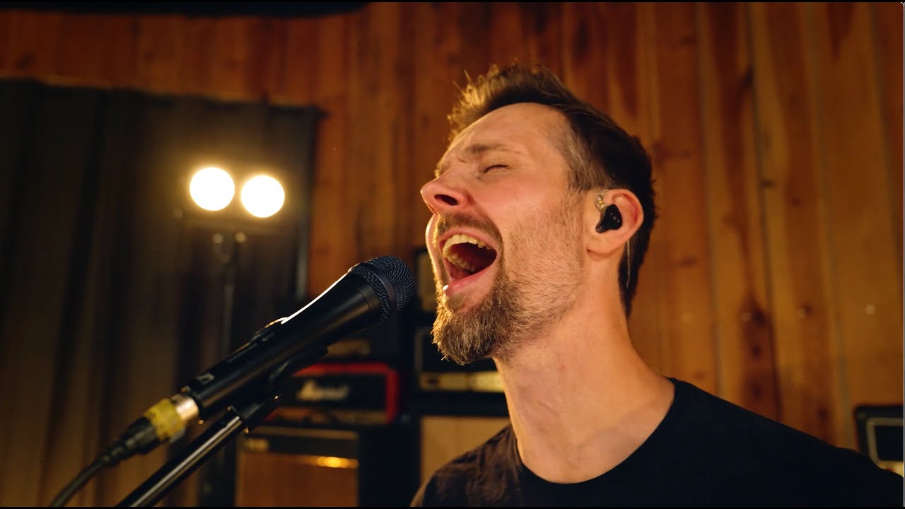 smalltape - Phoenix (Live Performance)