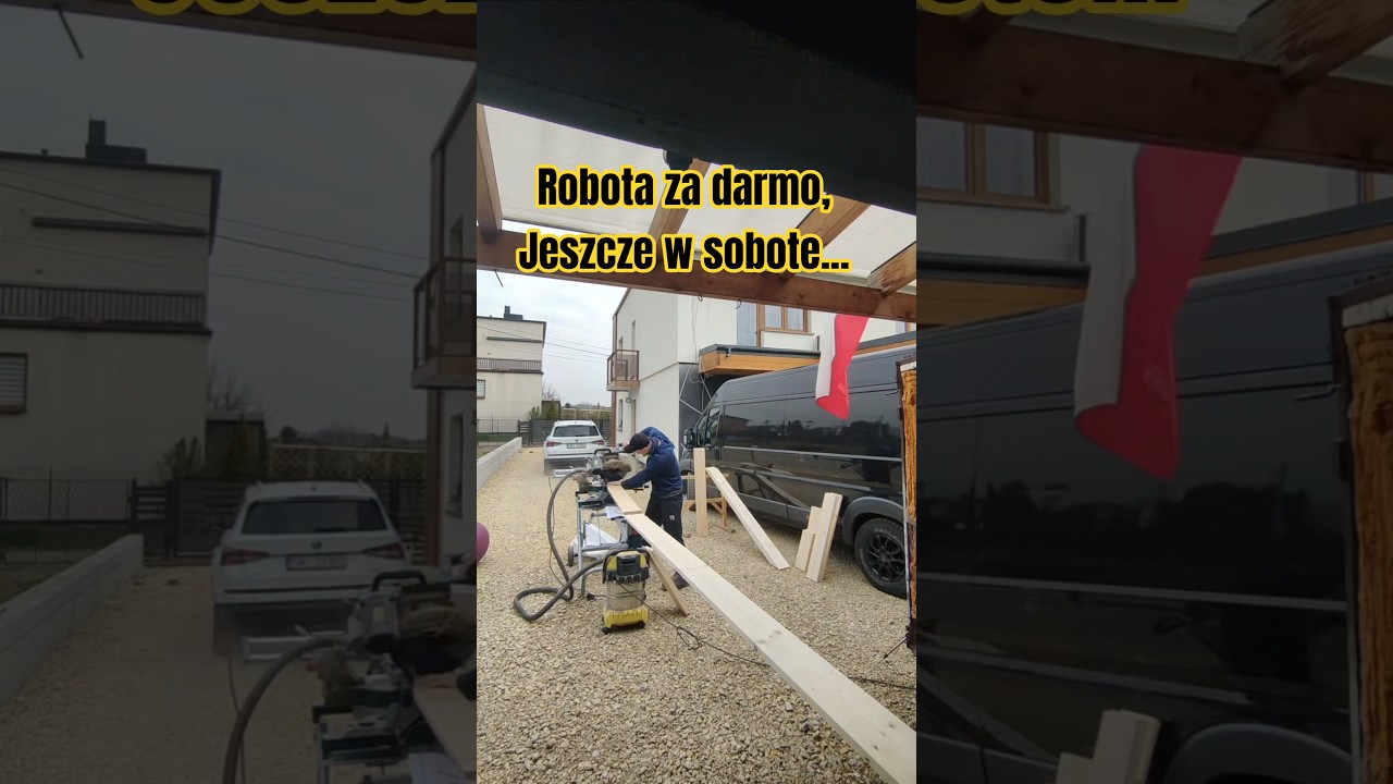 Такой клиент обычно не платит... даже в субботу.