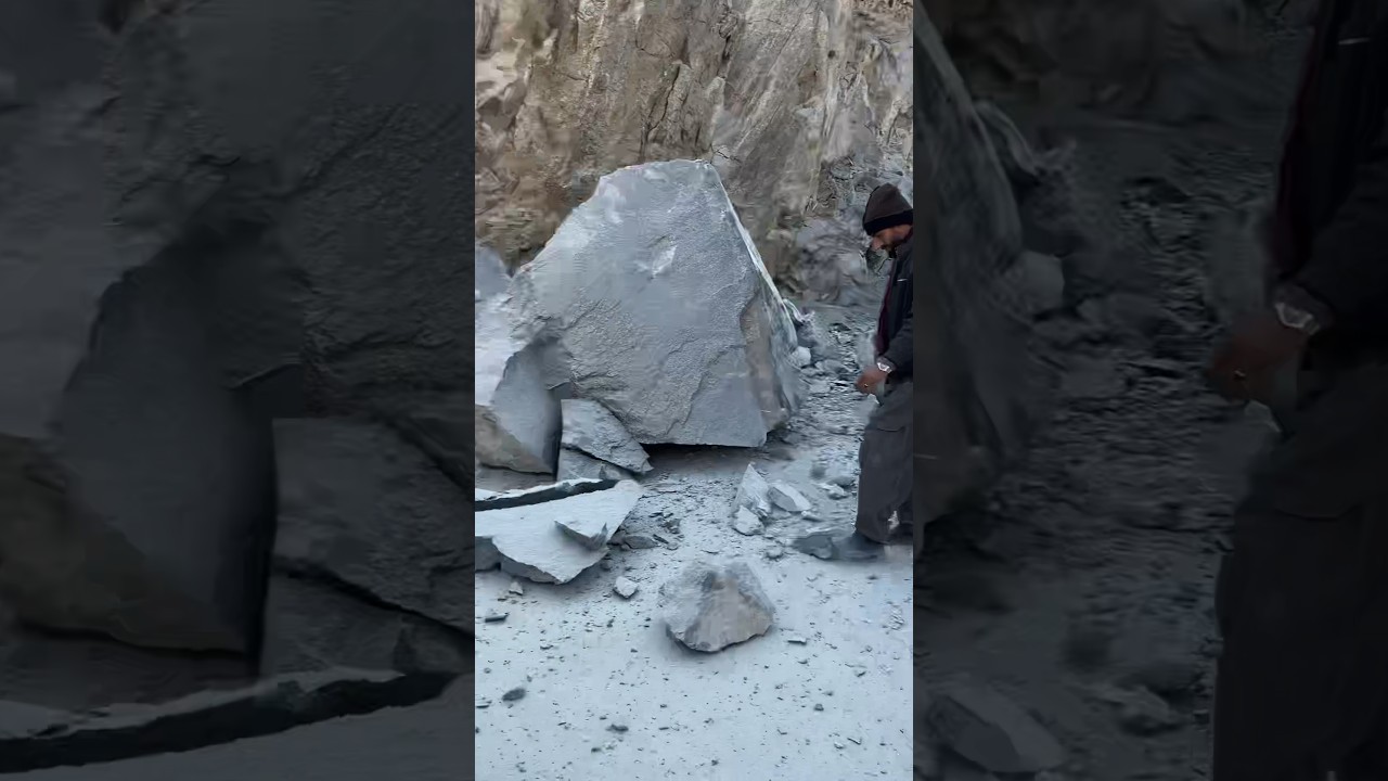 Dangerous landsliding near Hunza #travel #hunzaroad #nature #mountains #landslide