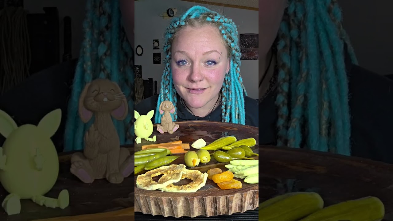 Snackplate #snackplate #Mukbang #eatingsounds #eatingasmr #girldinner #asmr #chewingsounds #potato