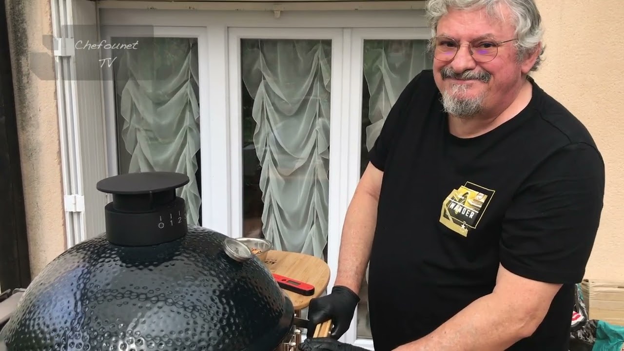 Travers de porc noir gascon fum&eacute; au Kamado