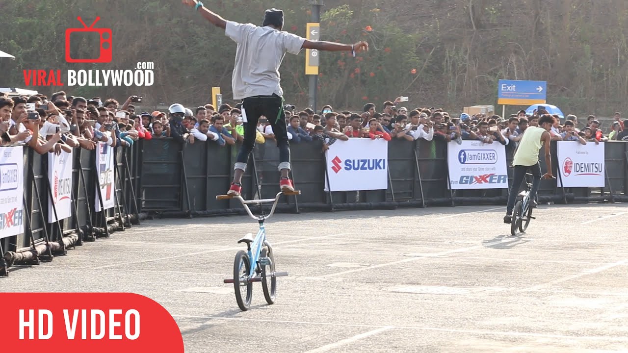 Amazing bicycle stunts | Suzuki Gixxer Day | ViralBollywood Entertainment