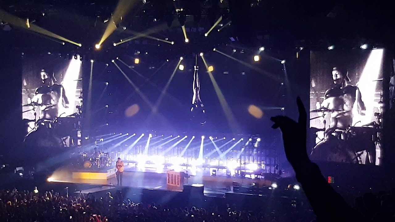Twenty One pilots- Nico and the Niners  live in  Prague 16.2.19