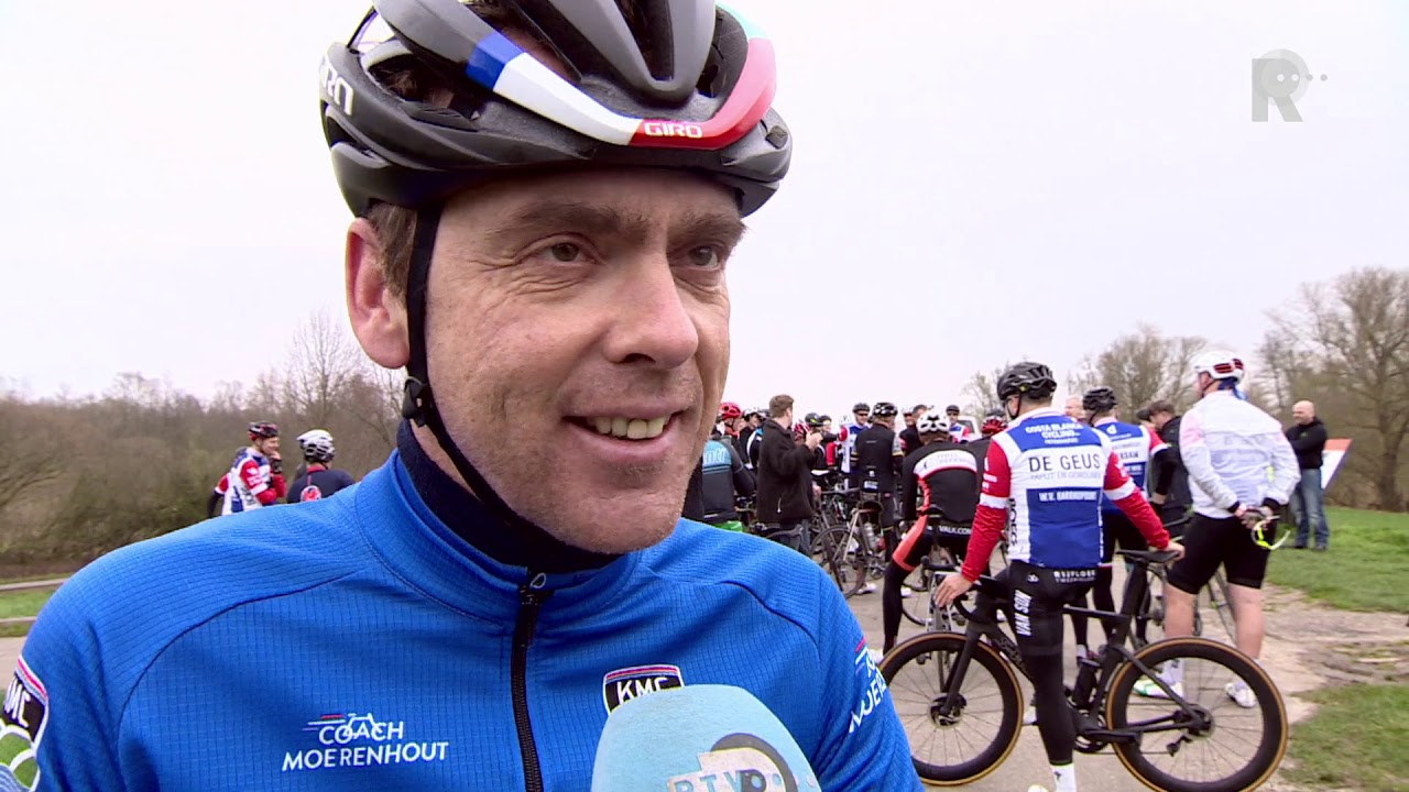 Jan Janssen en Koos Moerenhout bij opening seizoen Peloton Katendrecht