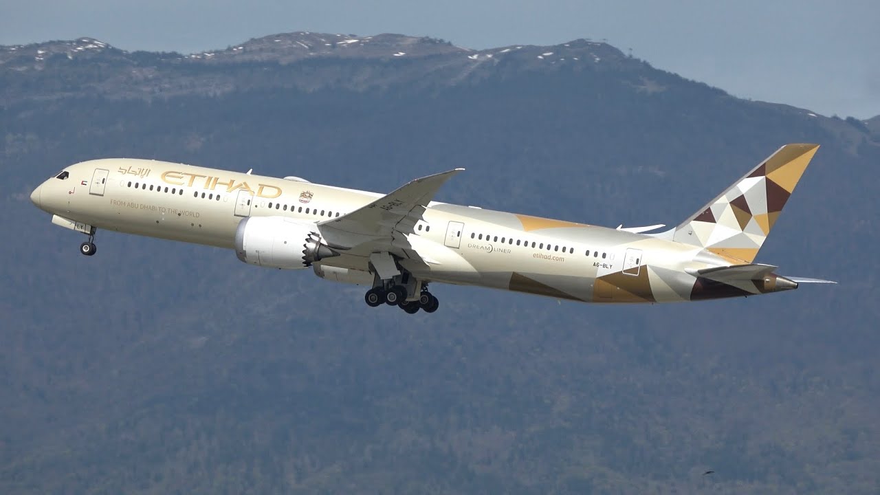 Geneva Airport New rooftop Viewing deck, Planespotting in 4K