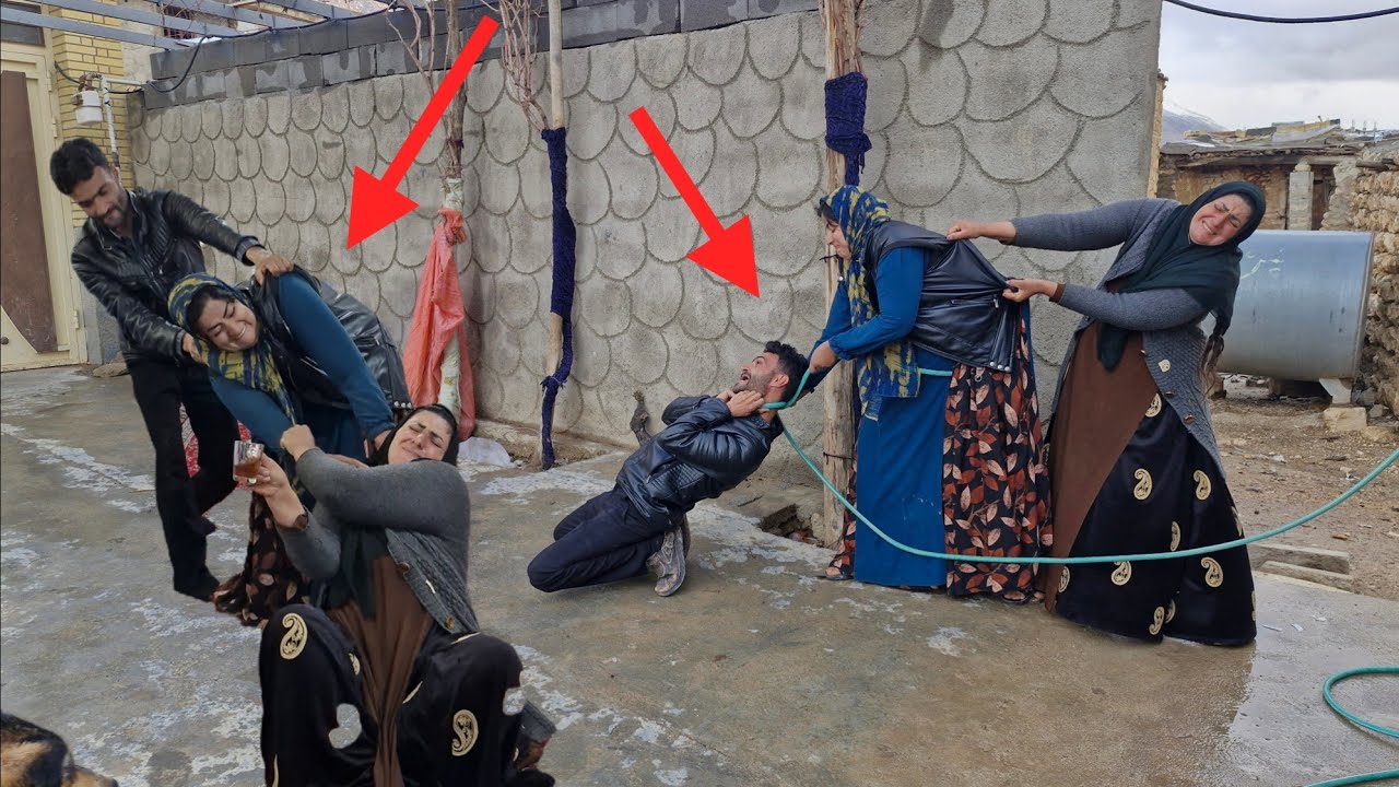 Sajjad and his second wife are helpless in the rain because of Amina's opposition.