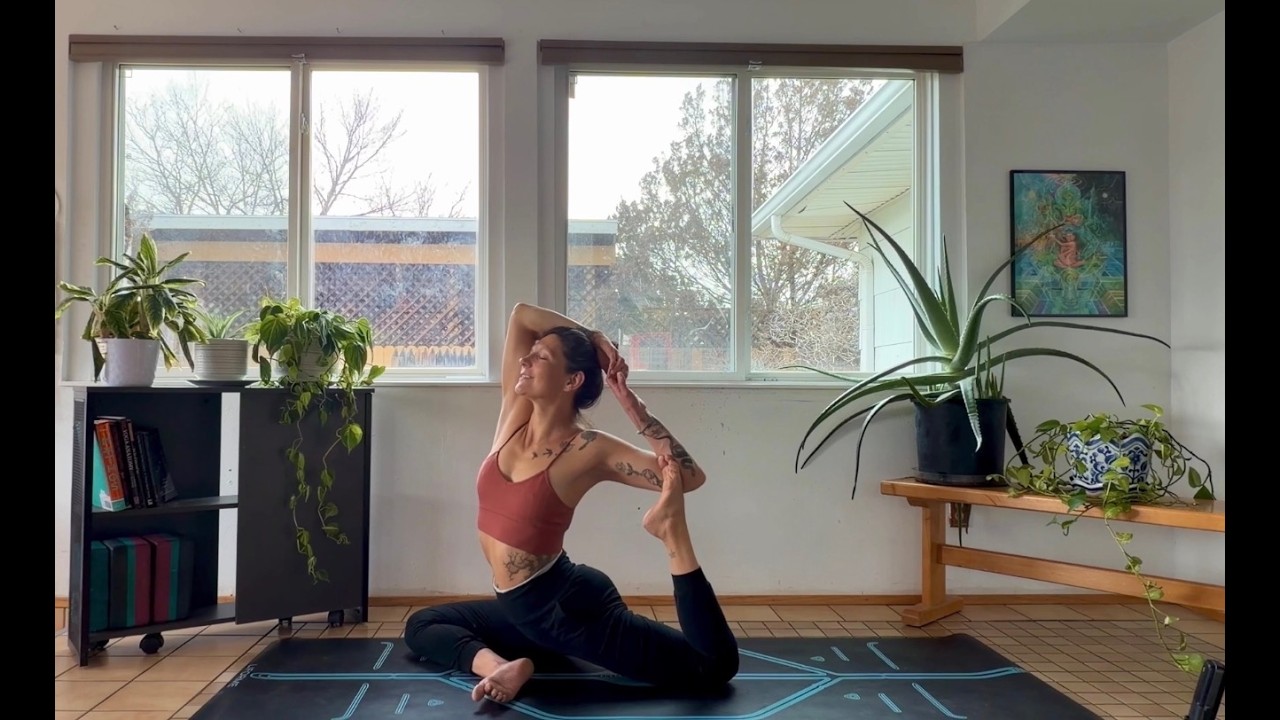 Lakshmi Yoga Flow ✨ Open the Heart, Receive Abundance & Self-Worth