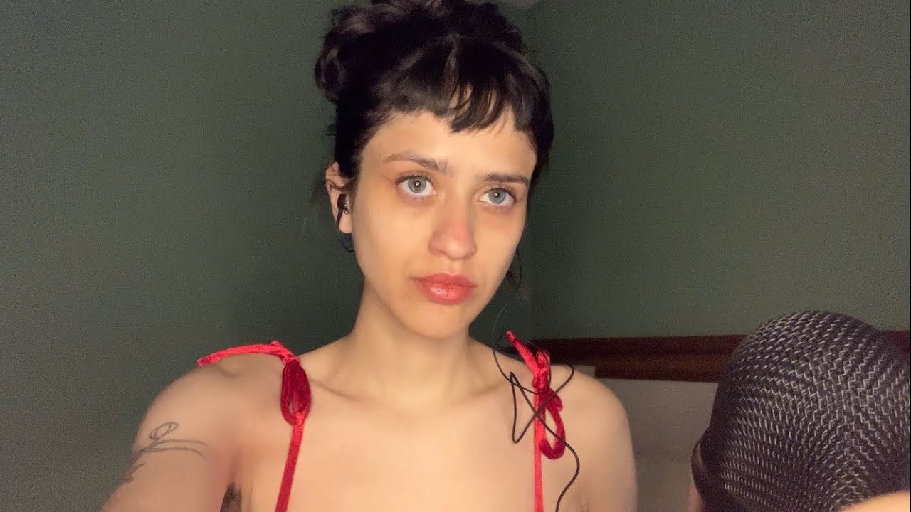 ASMR respondiendo mis preguntas personales :)