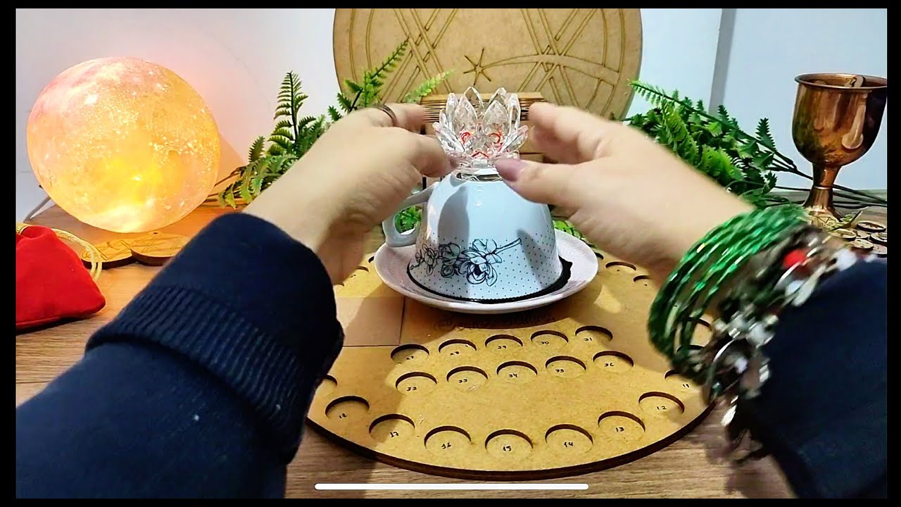 Voçê não faz ideia o que a borra de café tem para te contar HOJE!!