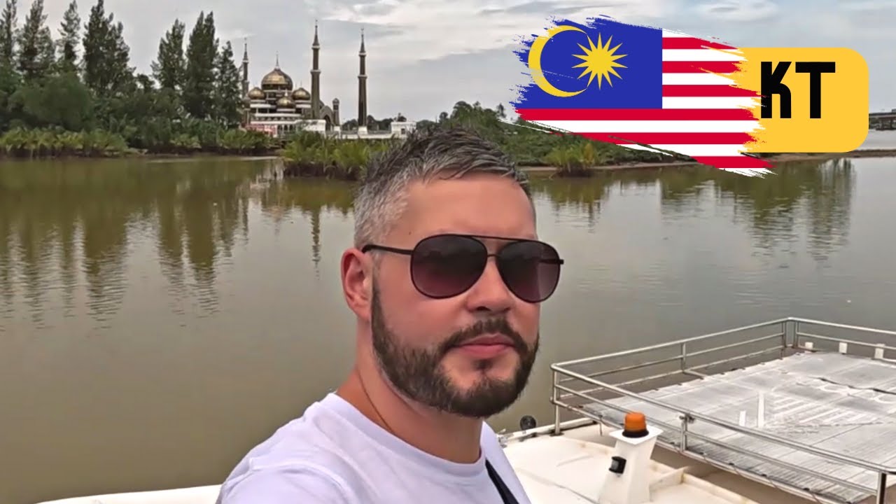 First time visiting Kuala Terengganu 🇲🇾 One of my favourite city's in Malaysia 🫶