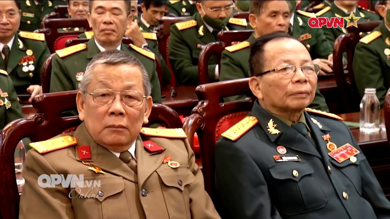 Trung tướng Nguyễn Quốc Thước đón nhận Danh hiệu Anh hùng Lực lượng vũ trang nhân dân
