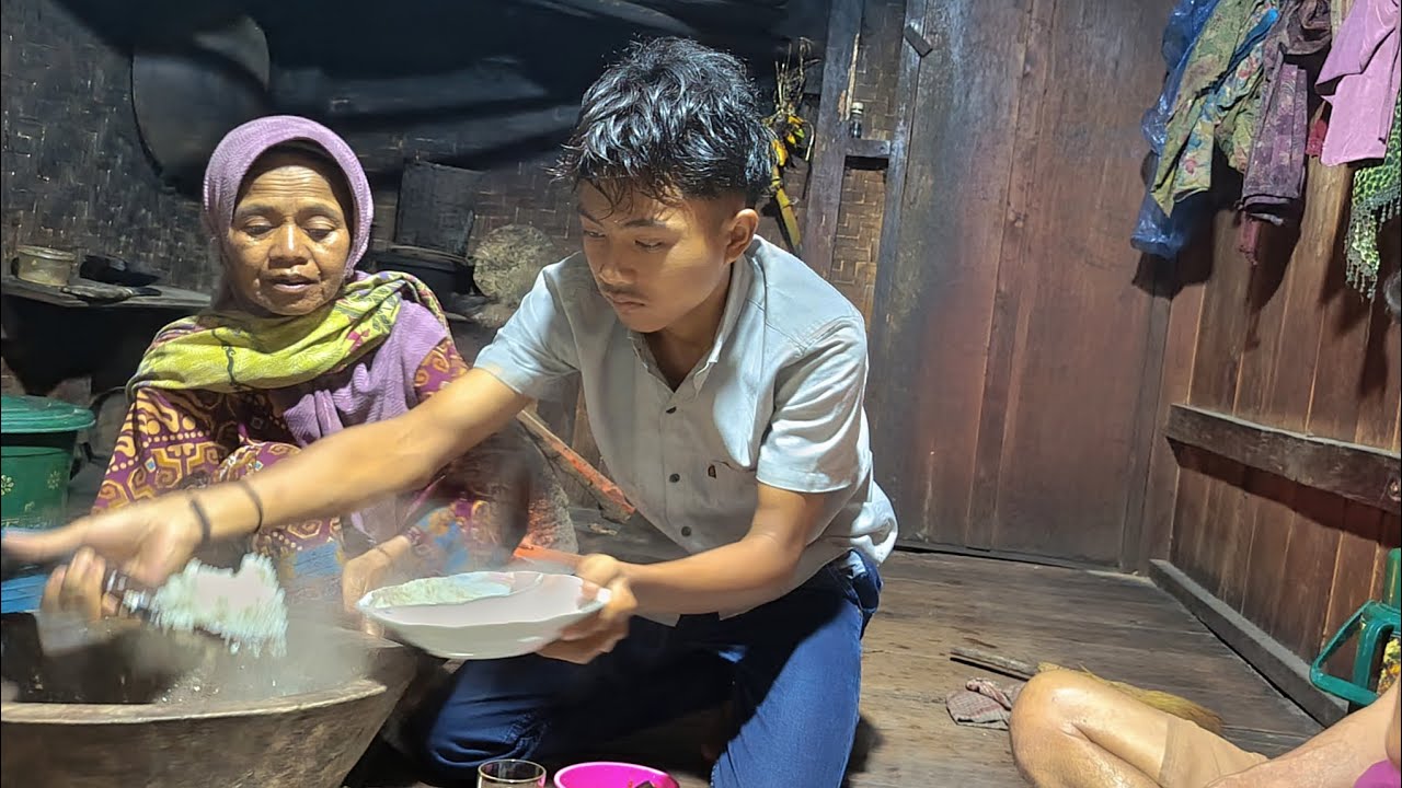 Seperti Inilah Mereka Berbuka Puasa. Benar benar Sangat Sederhana | Pedesaan Jawa Barat