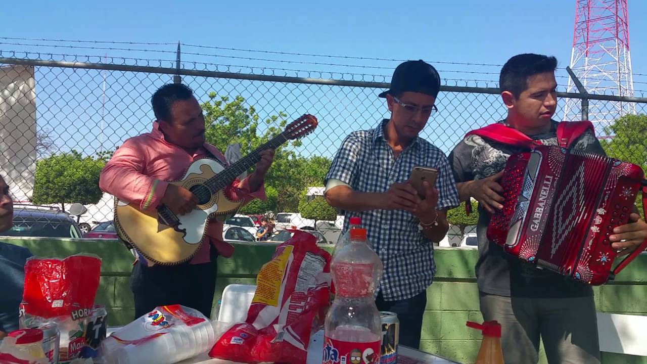 Beto cervantez -explosion norteña