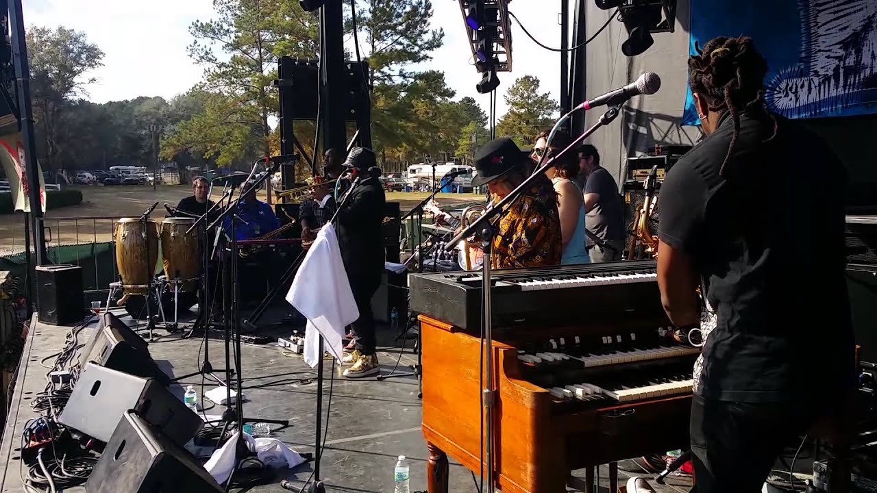 Nicholas Payton blowin' over some Sly Stone