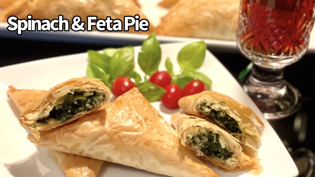 Spinach and Feta Cheese pie- triangles with phyllo dough (Spanakopita) Boreg